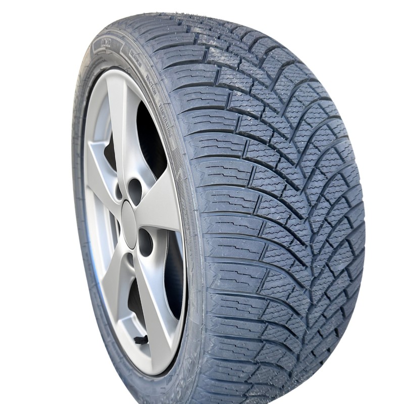 Warrior Wasp-Plus 215/55 R16 97V XL